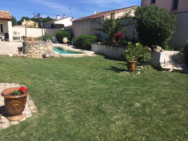Villa Coquet 2 pièces au calme avec piscine  à Fontvieille Extérieur photo
